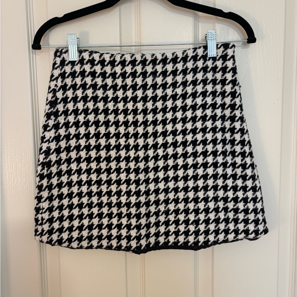 Blue Blush Black & White Houndstooth Mini Skirt